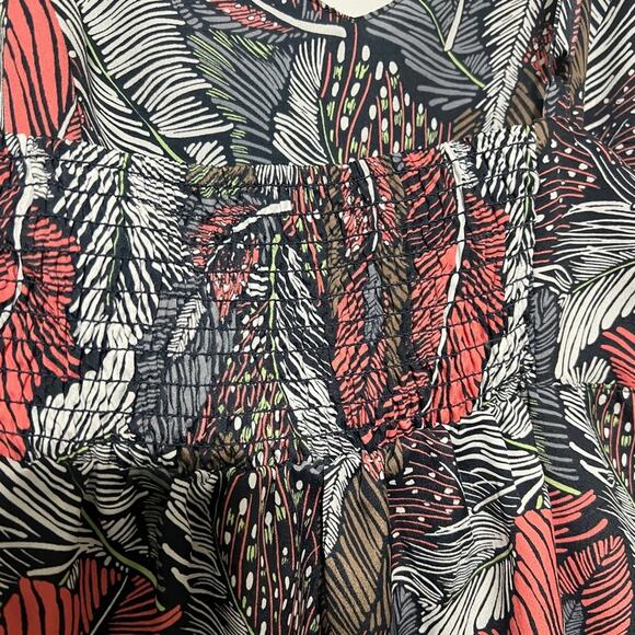 Gap Flowy leaf print Tank Large - Picture 6 of 7